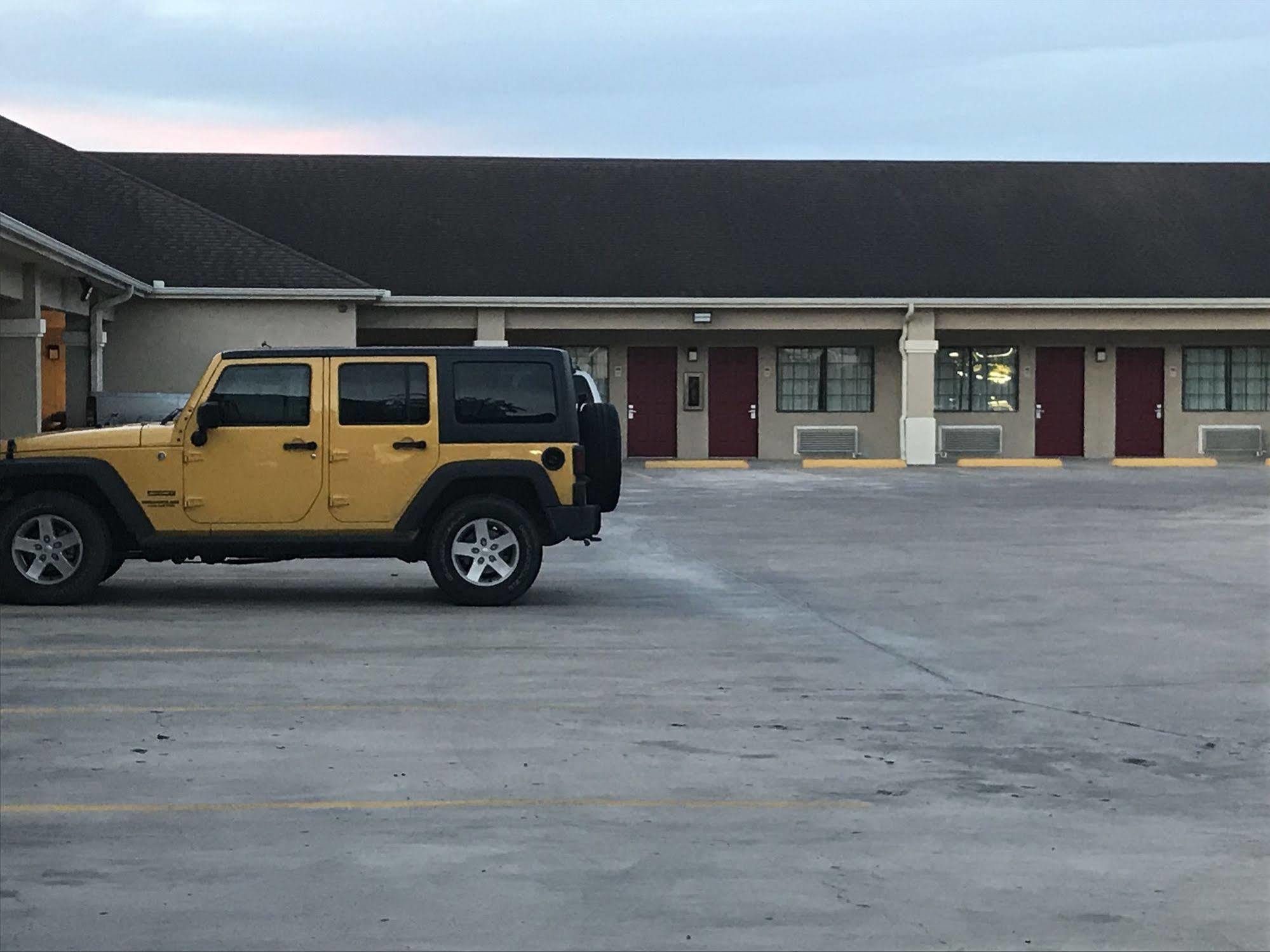 Fresnos And Motel Los Fresnos