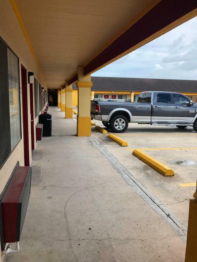 Motel Fresnos And Los Fresnos