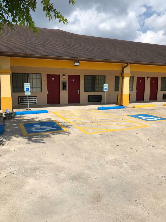 Motel Fresnos And Los Fresnos
