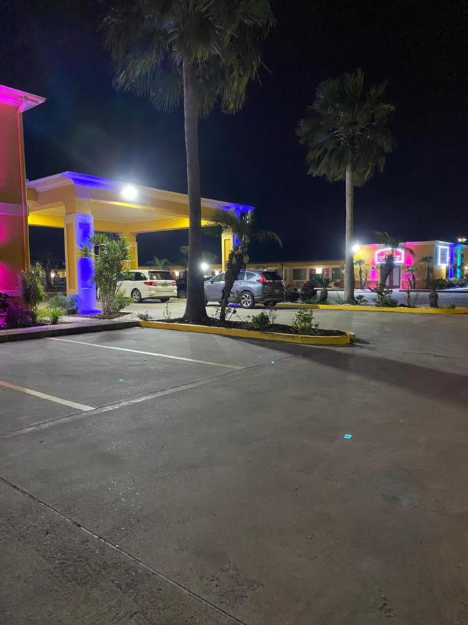 Motel Fresnos And Los Fresnos