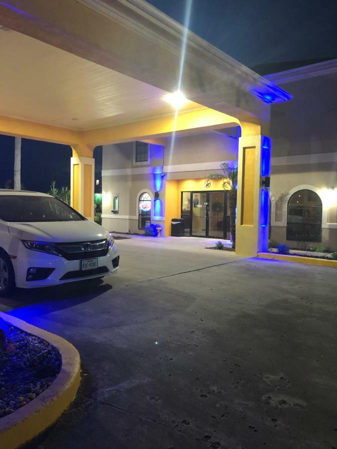 Fresnos And Motel