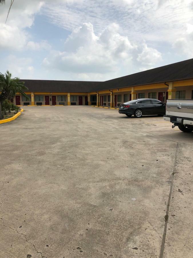 Motel Fresnos And Los Fresnos